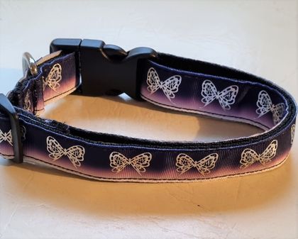 Handmdade dog collar in butterfly pattern